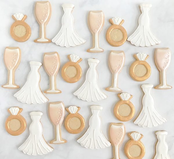 Champagne engagement cookies