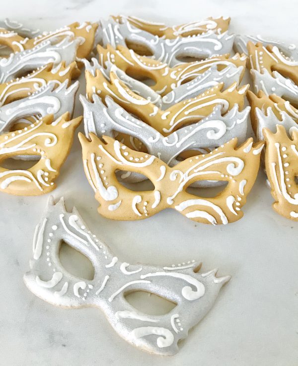 Masquerade mask cookies