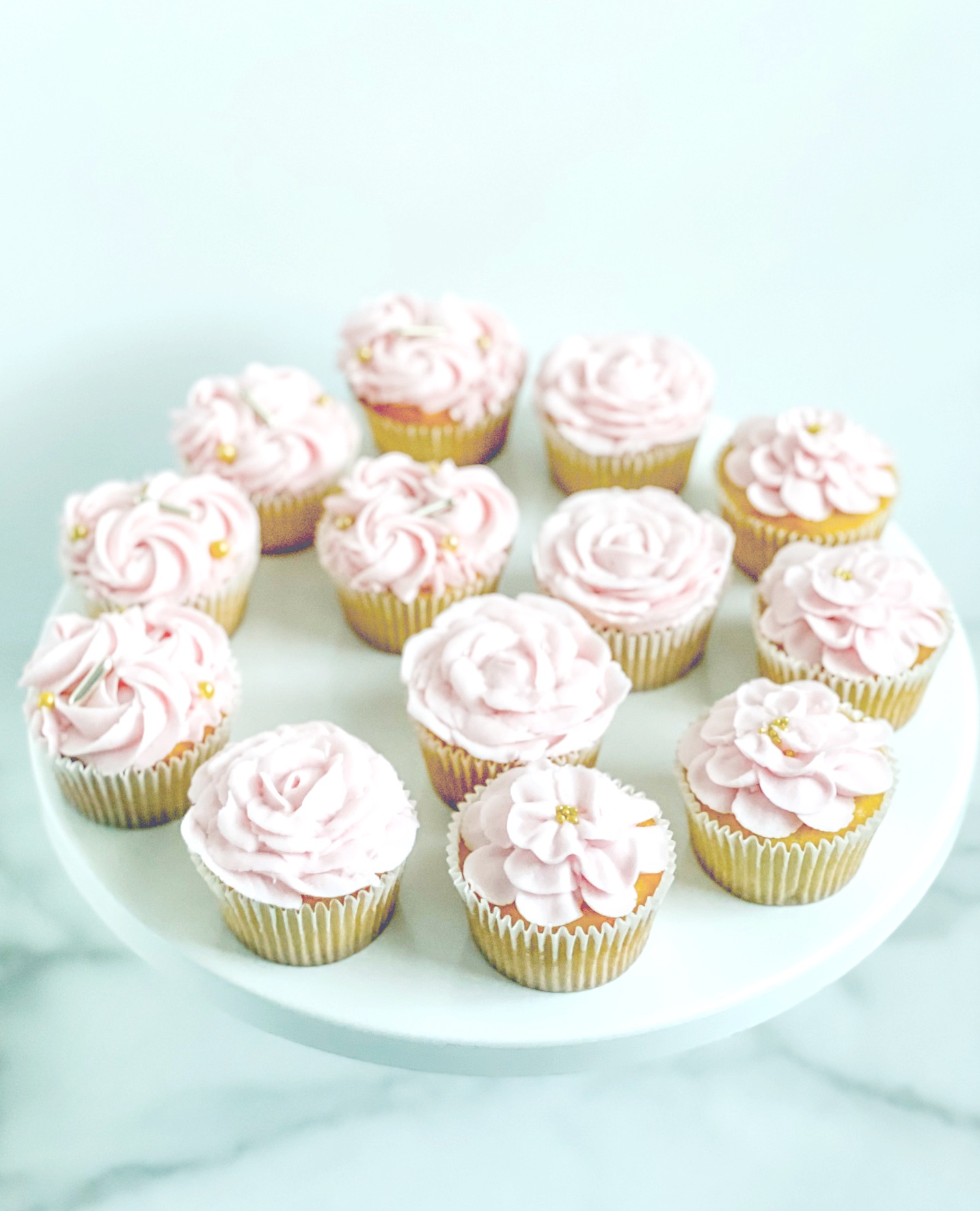 floral buttercream cupcakes
