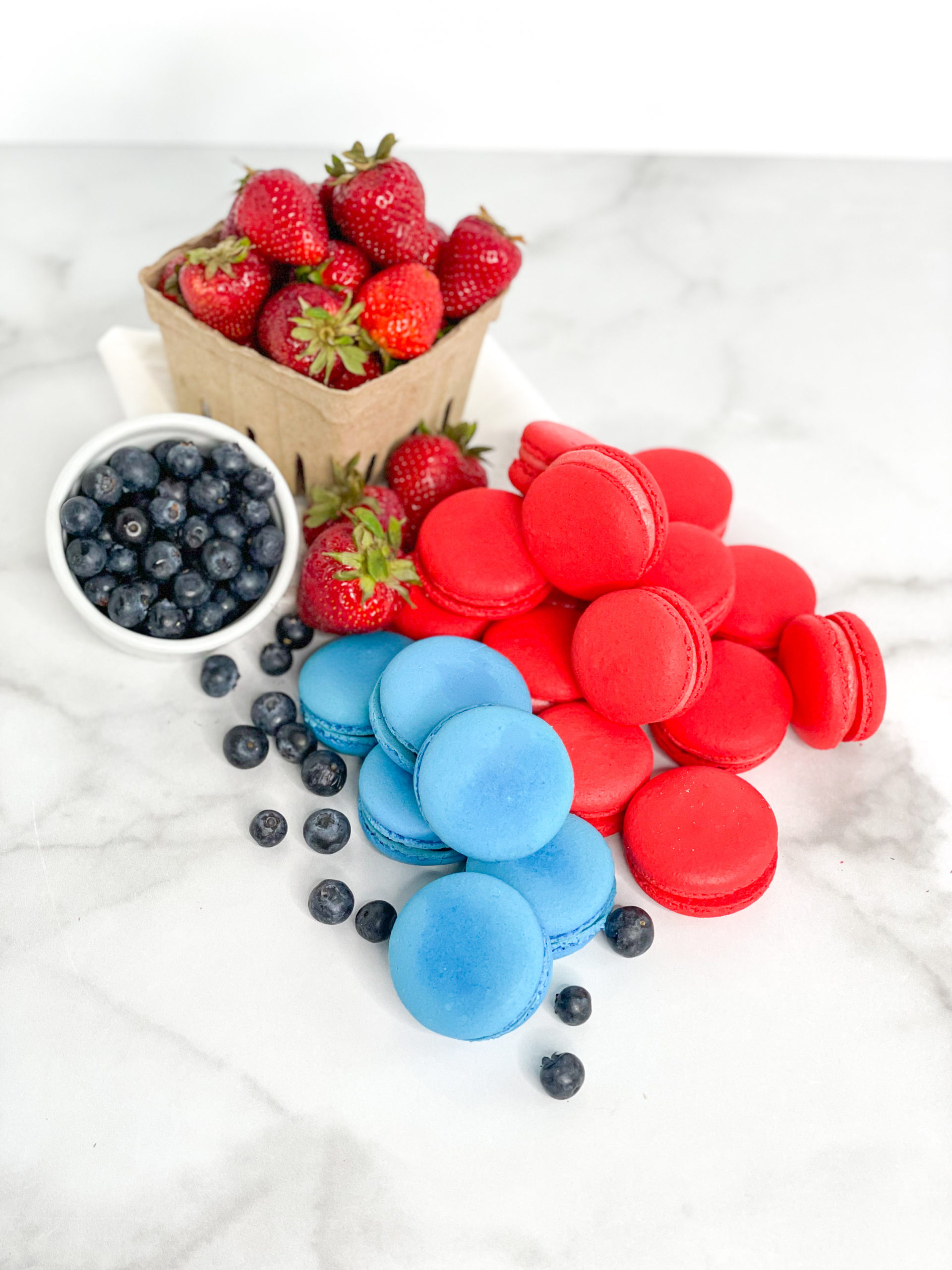 berry macarons