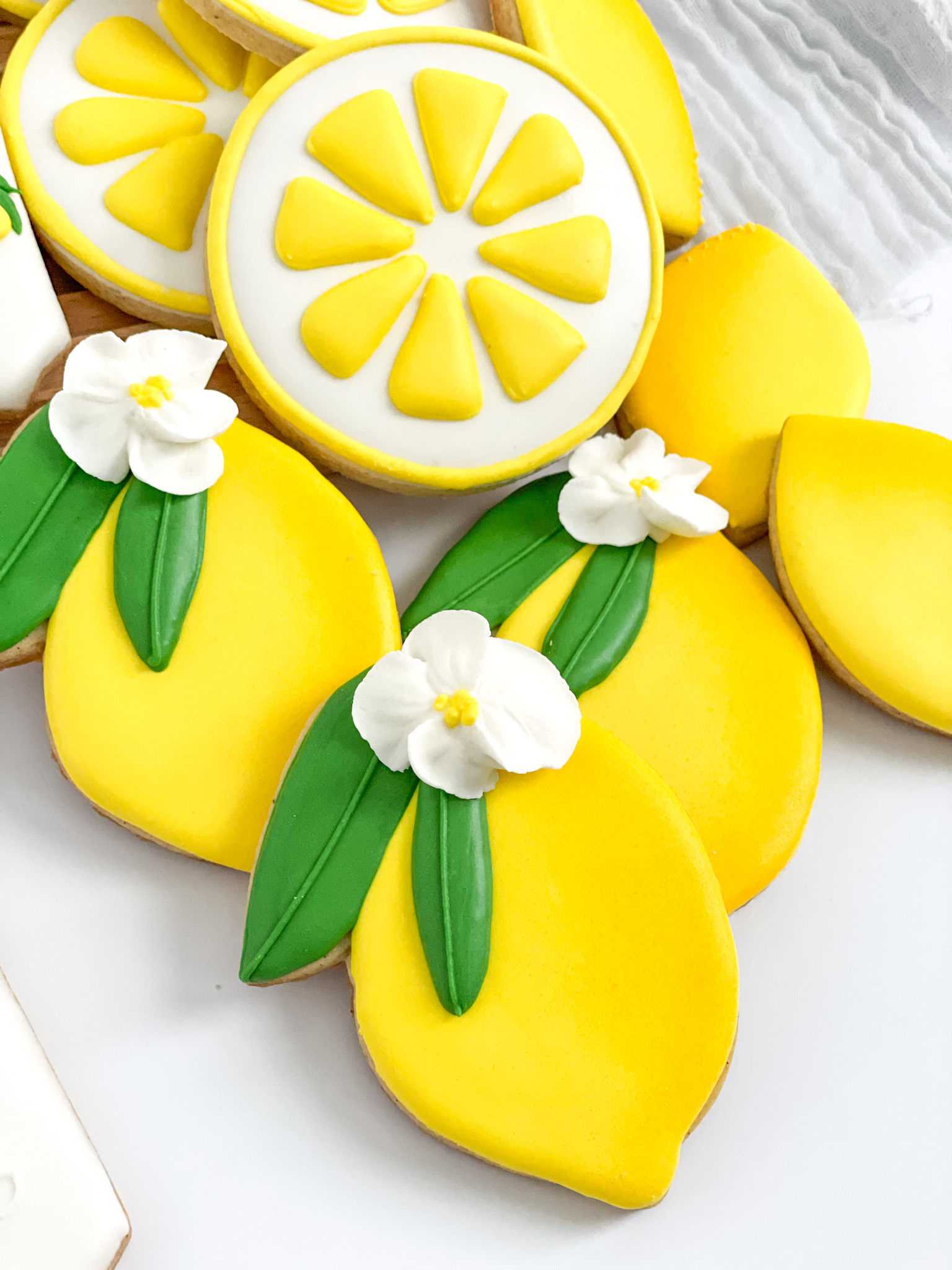 lemon slices and lemons with flowers
