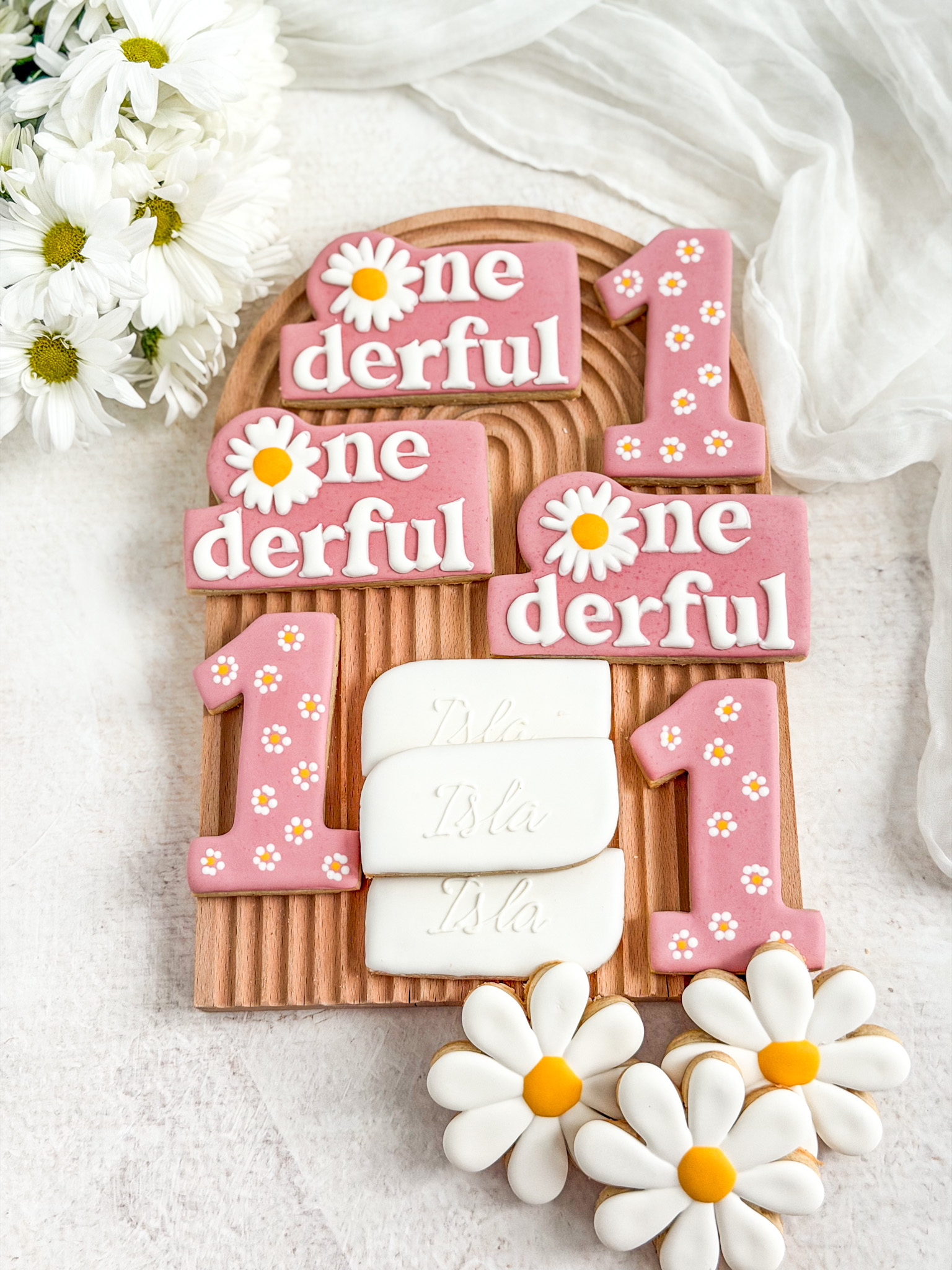 Onderful daisy first birthday cookies