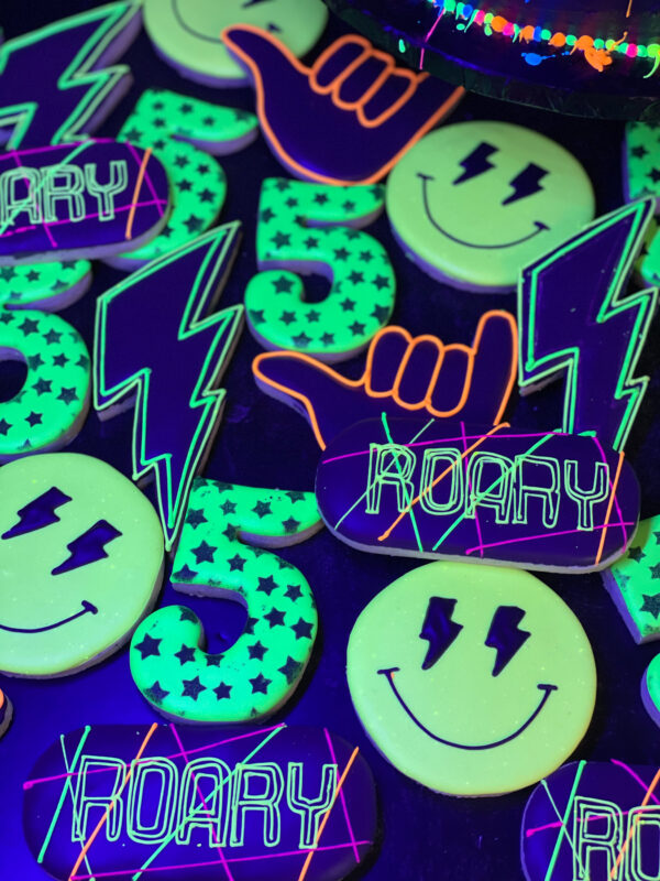Glow in the dark Glow in the dark
