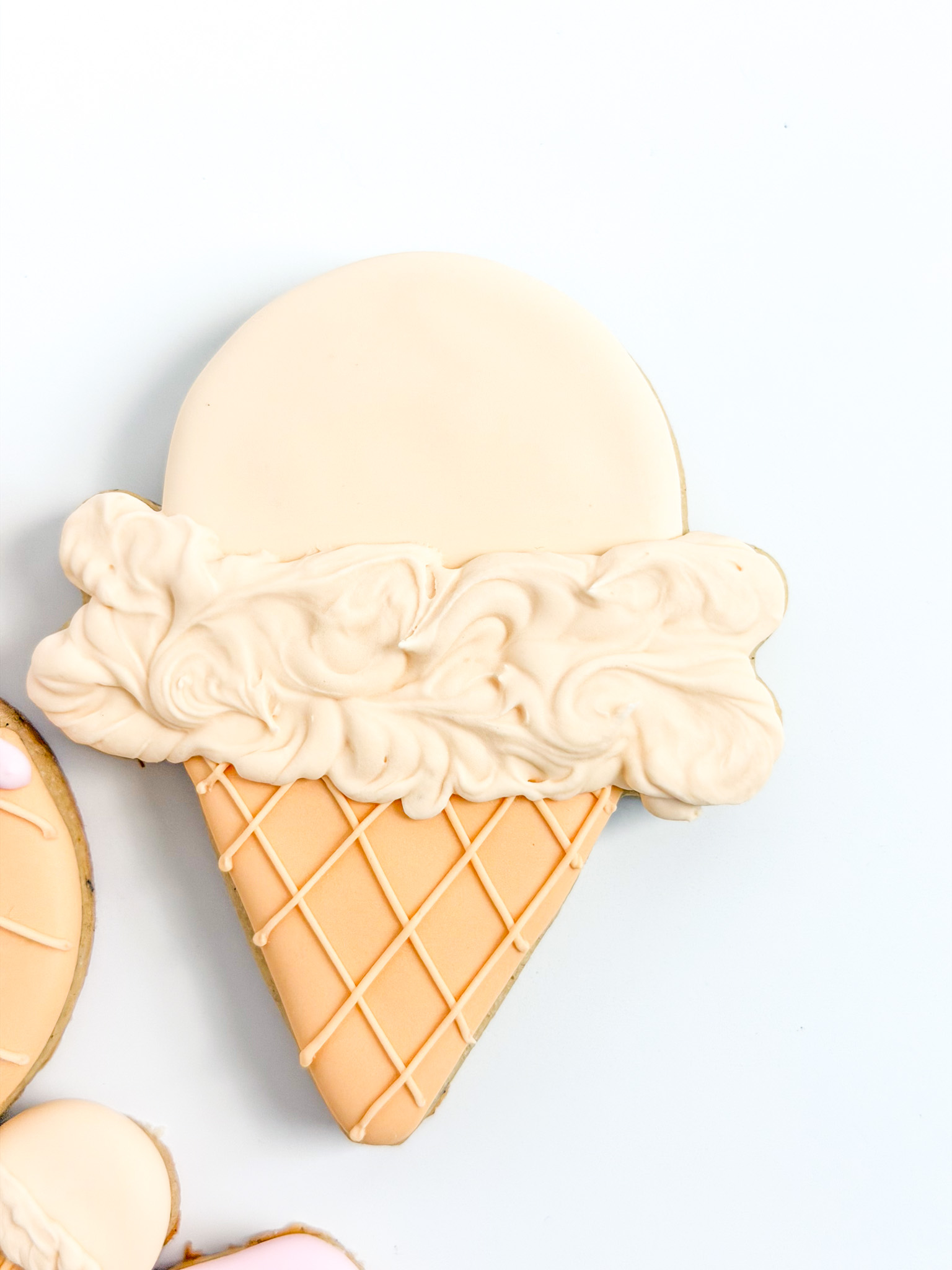 vanilla ice cream cone cookie