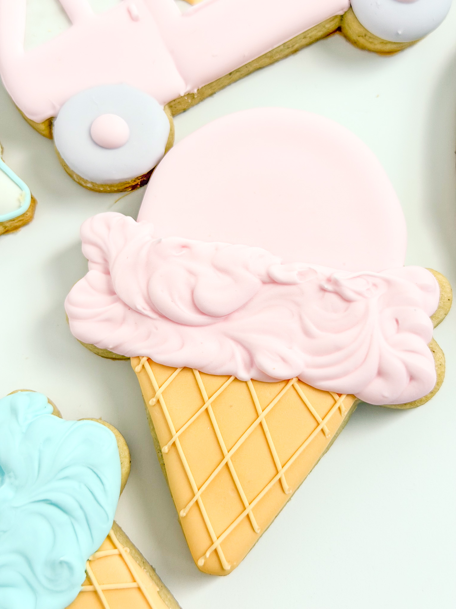 pink ice cream cone