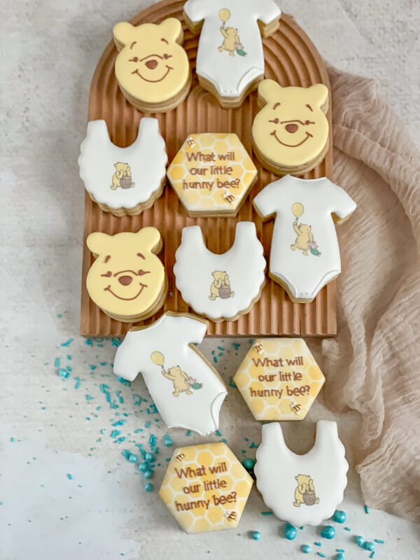 Winnie the Pooh Gender Reveal Cookies Winnie the Pooh Gender Reveal Cookies